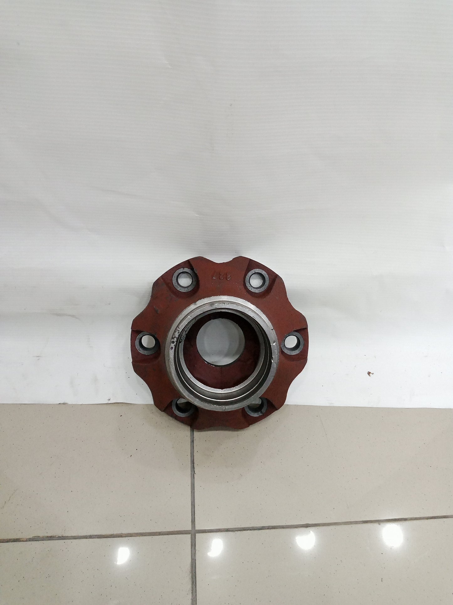 Front Hub MF 385/375 Millat Tractors